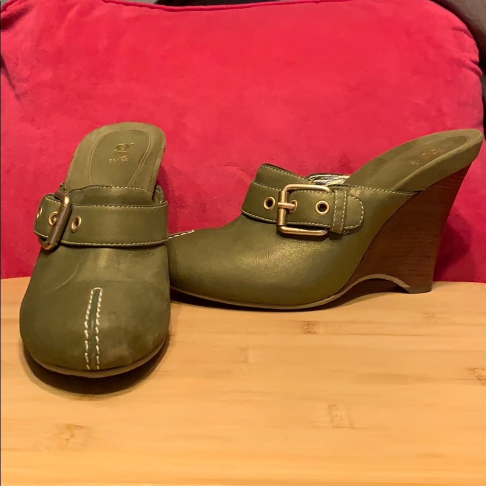 G series wedge heels